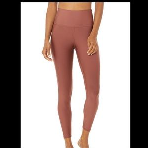 Ali YOGA 7/8 High-Waist Airlift Legging - Chestnut Small